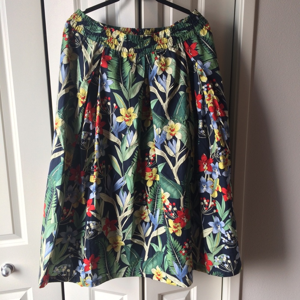 ✨NWT Philosophy Midi Floral Skirt - Picture 4 of 8